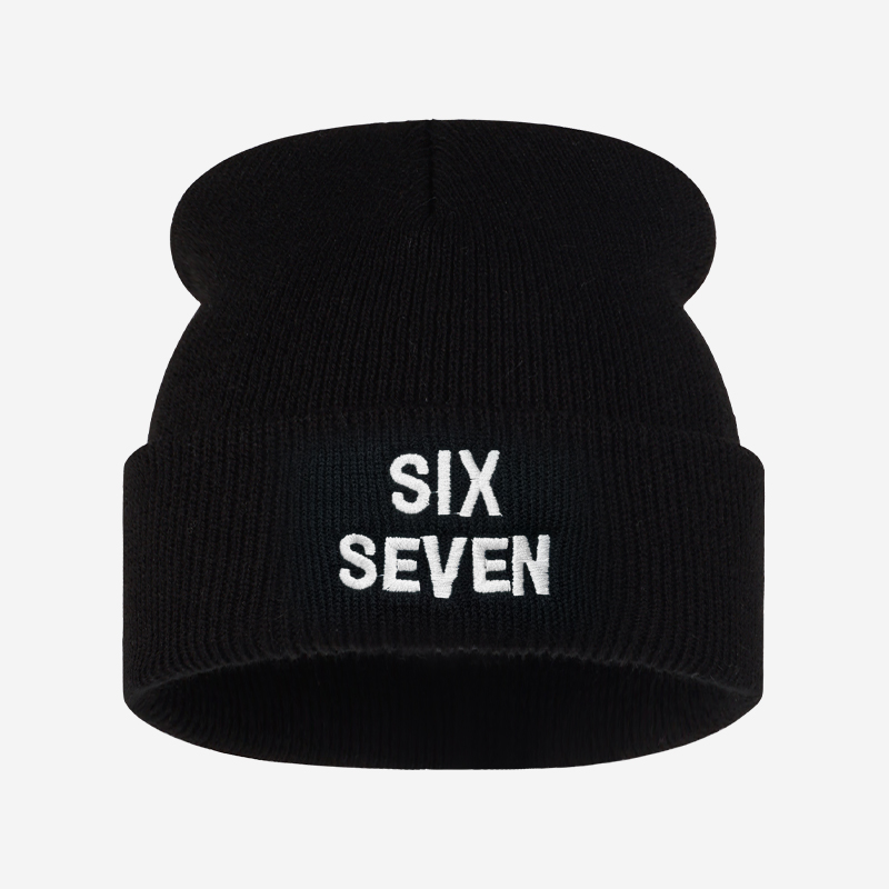 Beanie Cuffed Knit - SIX SEVEN文字刺繍入りニットビーニー、柔らかく伸縮性のある大人用カフ付き帽子、ヒップホップアクセサリー、普段使いやパーティー、ホリデーギフトに最適